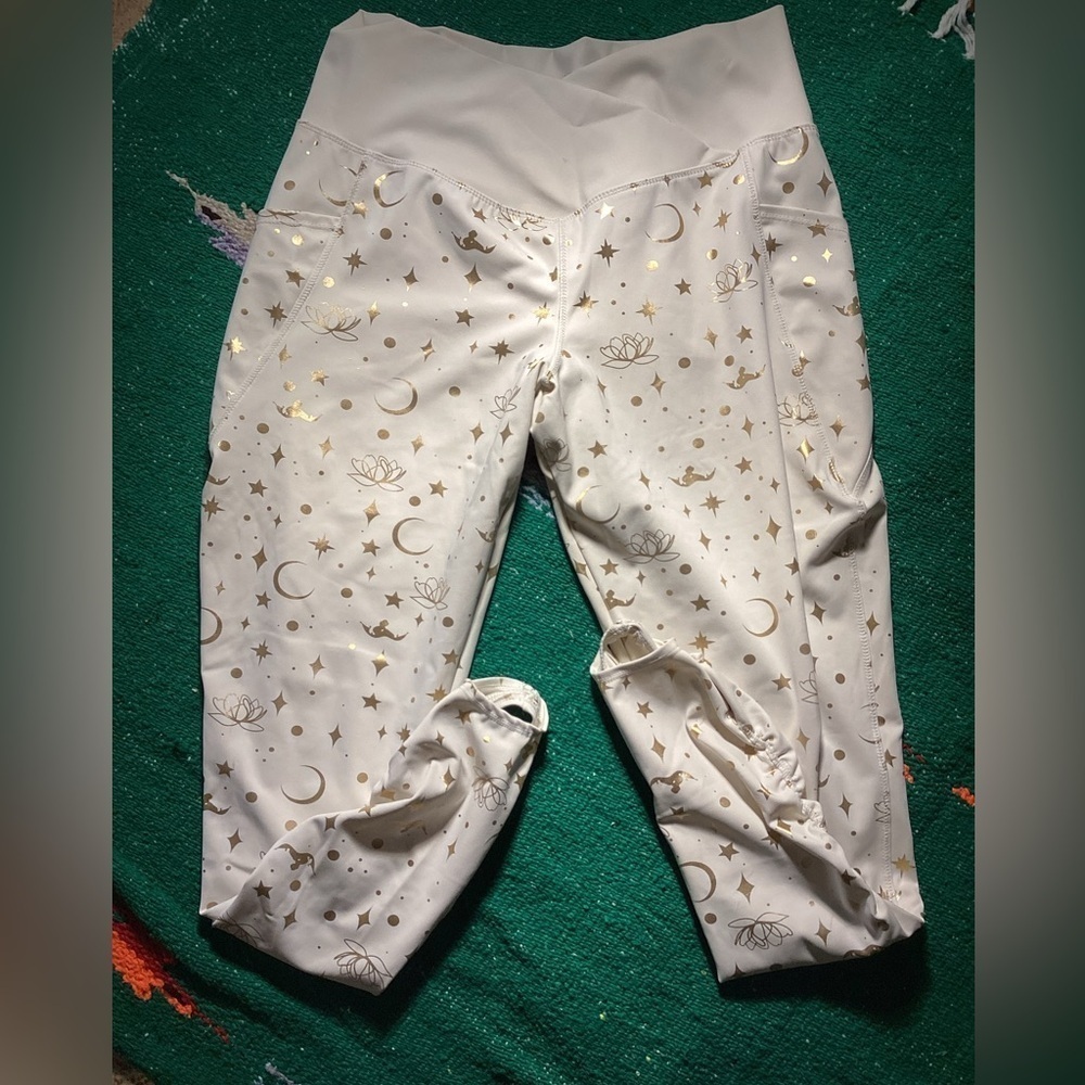 Disney Store Size L Womens Pants Aladdin Jasmine Leggings Stirrup Side Pockets